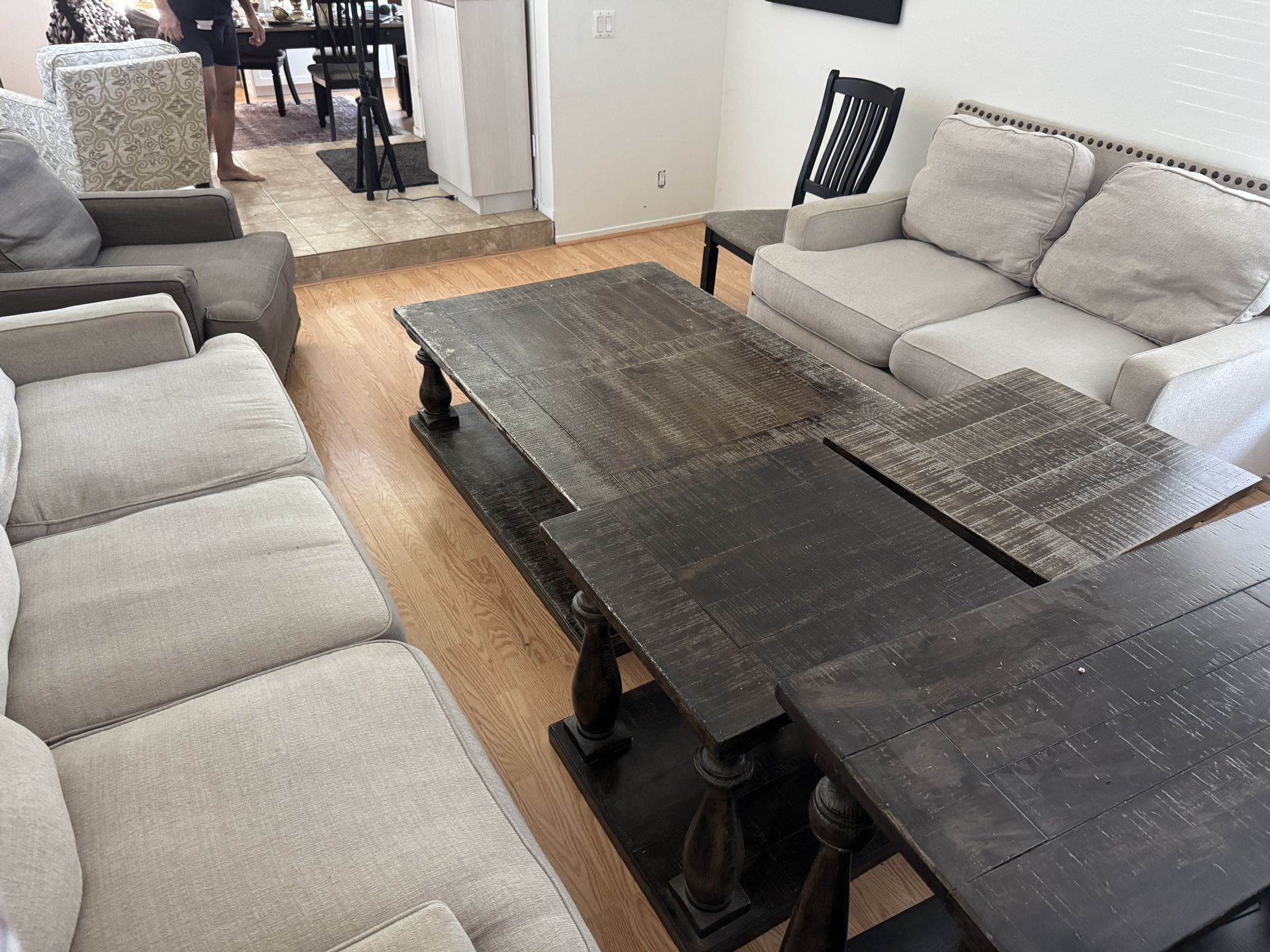 Sofa & Loveseat Set with Coffee Table + Side Tables – Excellent Condition