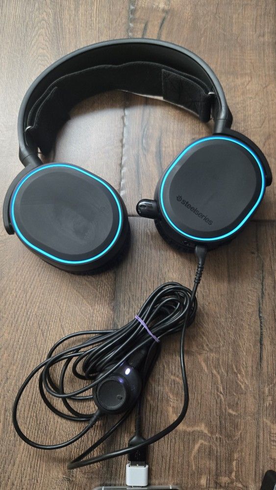 SteelSeries Arctis 5 RGB Gaming Headset