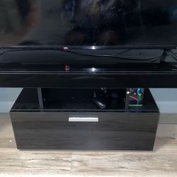 BLACK GLOSS TV STAND!!! 