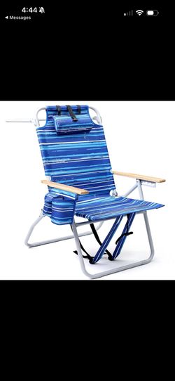 17" Heavy Duty Beach Chair with Wooden Armrests & Cooler Pouch in Striped Blue