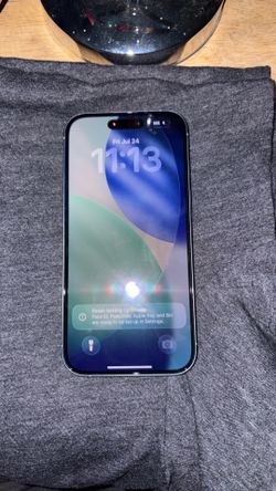 iPhone 16 blue