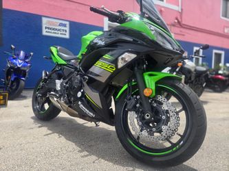 2018 Kawasaki Ninja 650 KRT Edition green