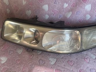 98-99-00-01-01-03-04 Cadillac Seville Headlight Left Driver Side