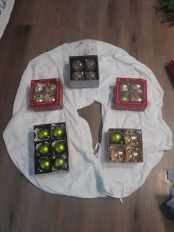 Christmas supplies 6 pcs by $20.00 pick up only