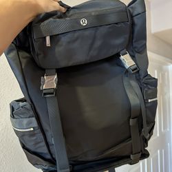 Lulu Wanderlust 25L Backpack Black Brand New
