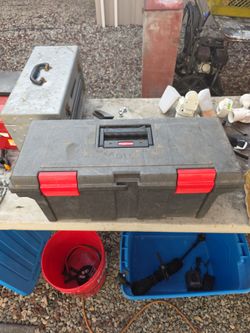 Rubbermaid Heavy Duty Tool Box