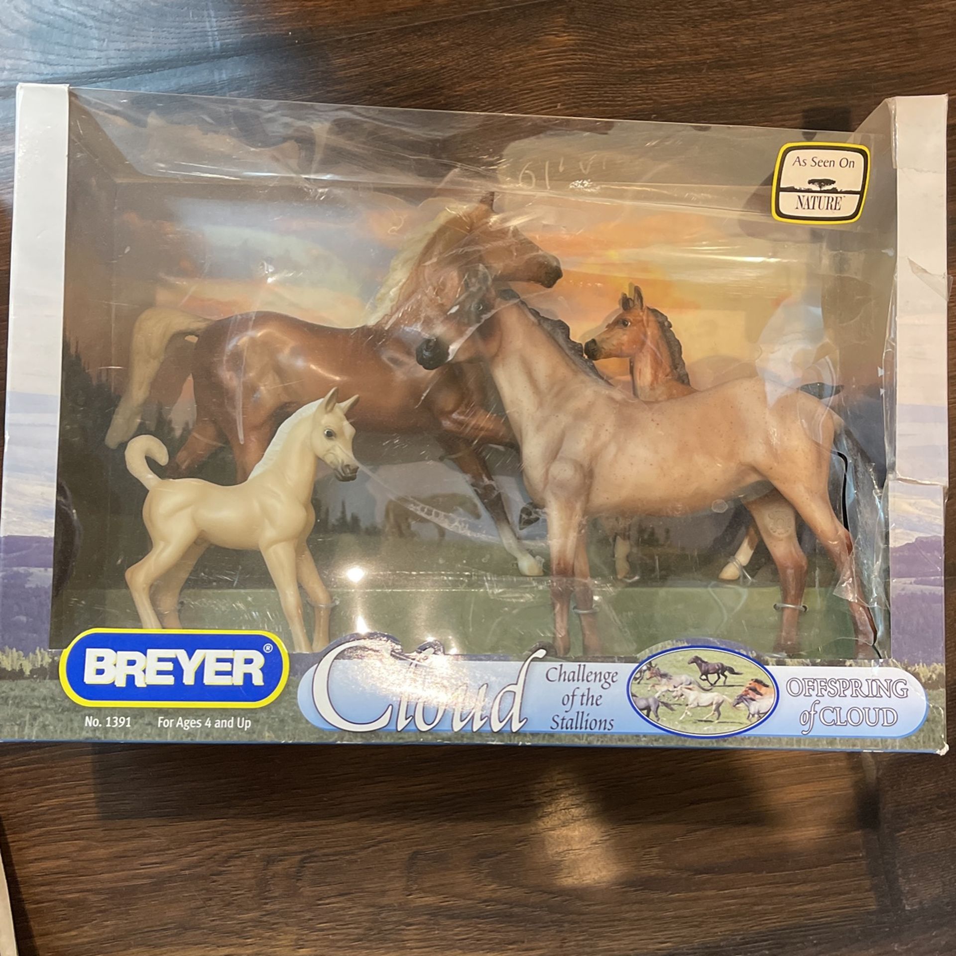 NEW Breyer Cloud Horse Set 