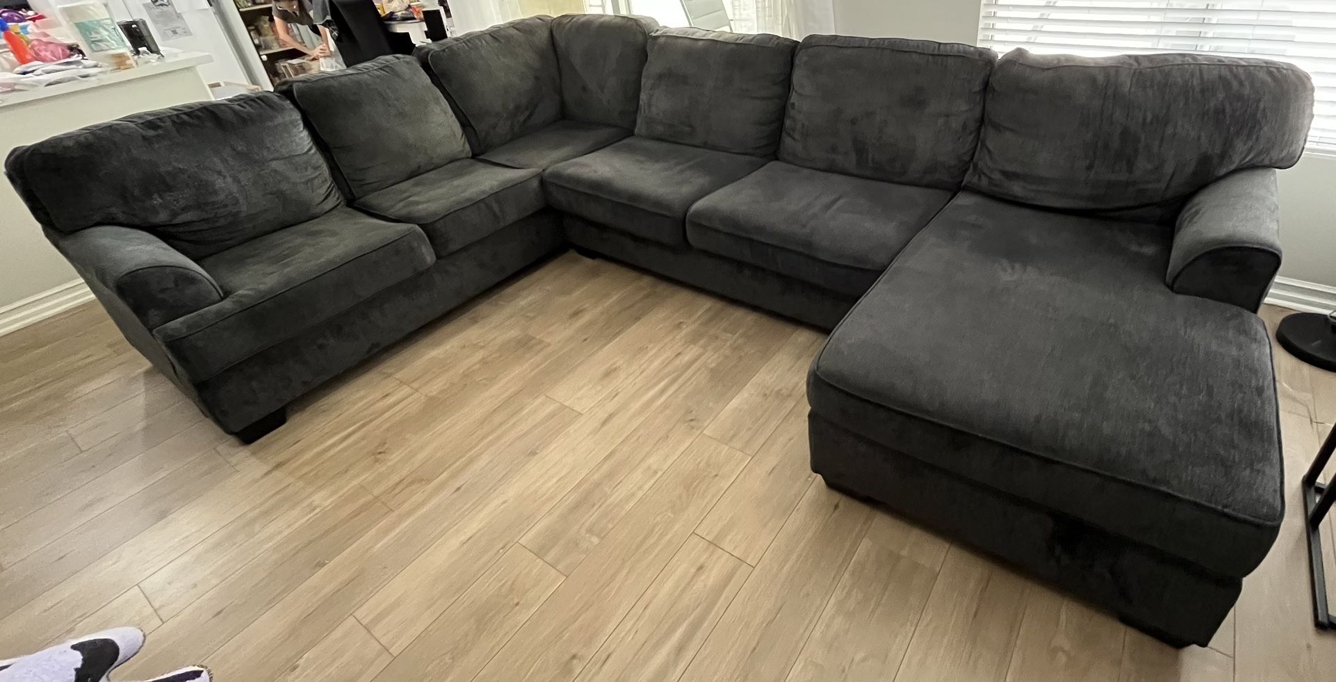 Comfortable Sectional Couch sofa