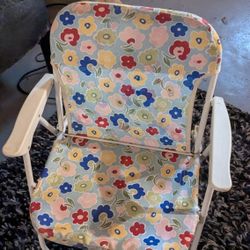 Toddler AND infant folding beach/pool chairs! Set of 2