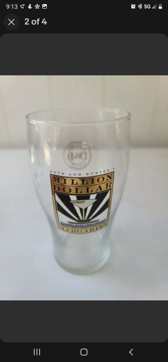 D & B DAVE AND BUSTER'S million dollar margarita glass cup