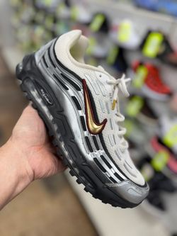 NIKE AIR MAX TL 2.5 SILVER BURGUNDY GOLD USED SIZE 11.5 WITH BOX