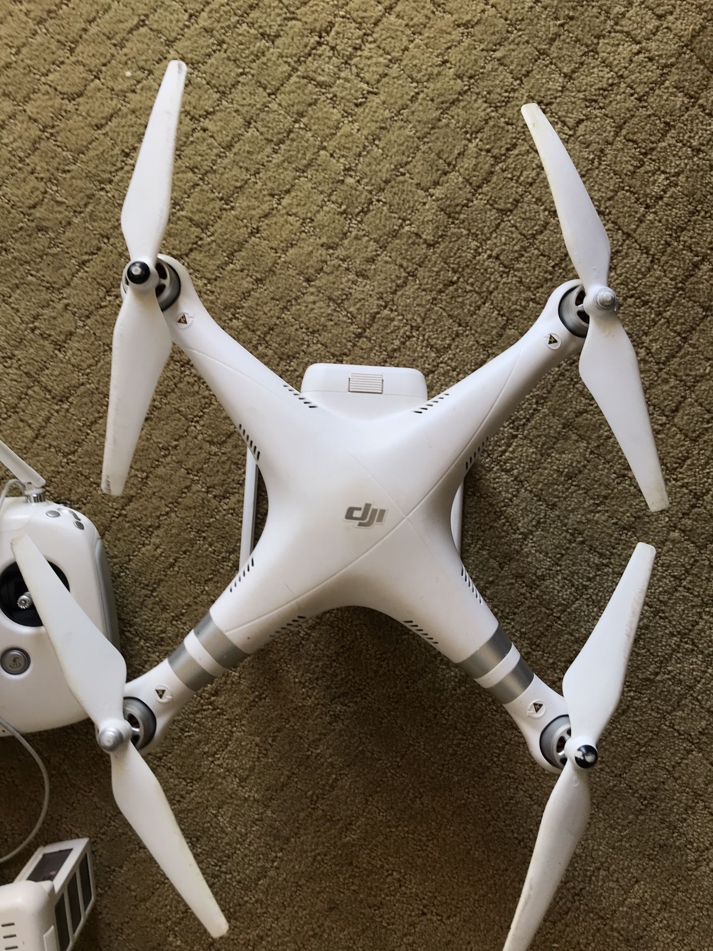 Dji phantom 3 advanced (broken)