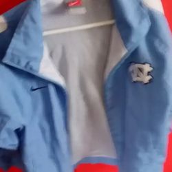 NIKE NORTH CAROLINA KIDS JACKET..... CHECK OUT MY PAGE FOR MORE ITEMS