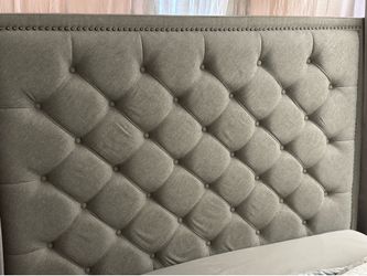 Upholstered bed