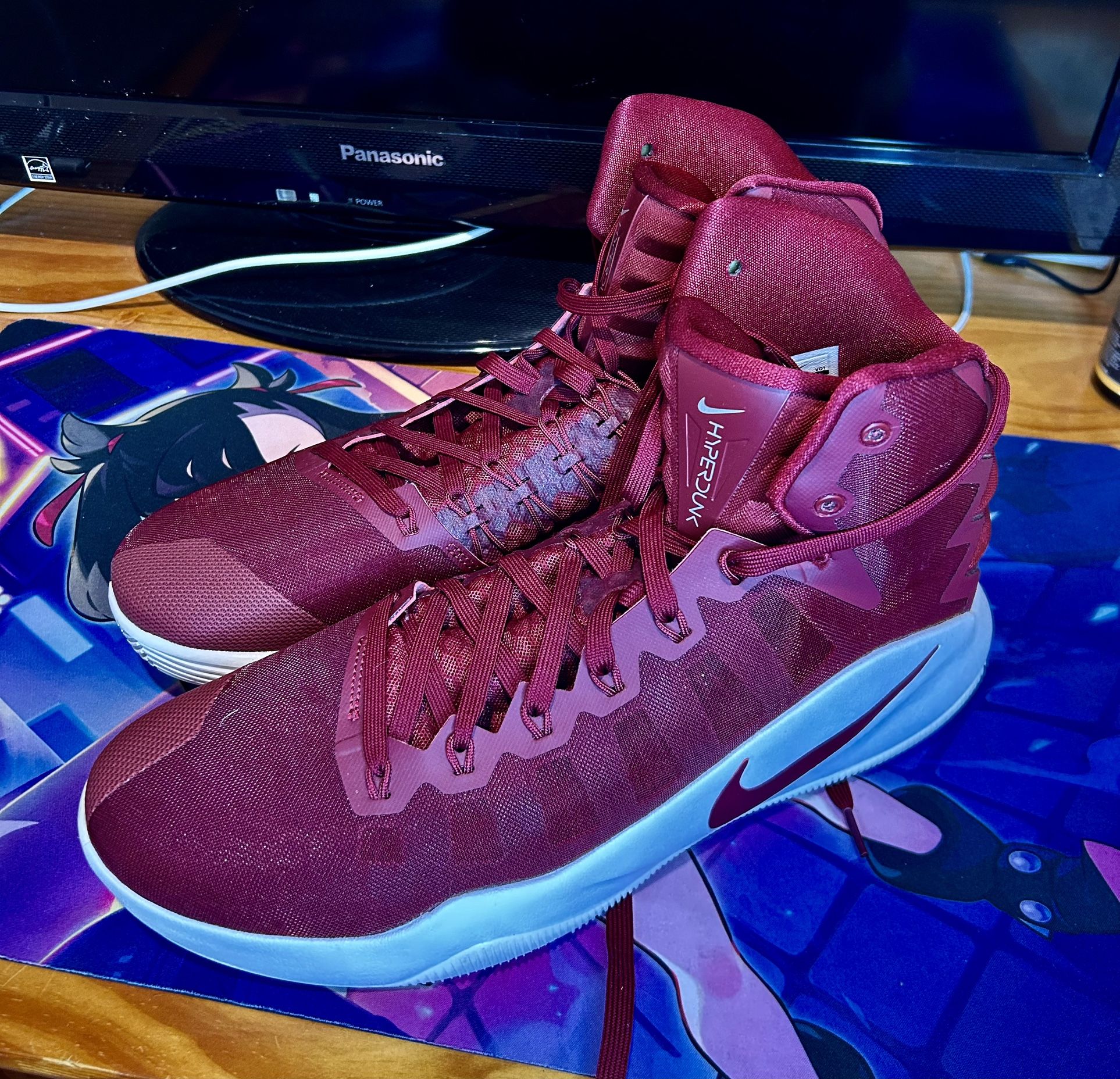 Nike Hyperdunk Basketball Shoes – Red – Men’s Size 14 – Great Condition – Fast Pickup 