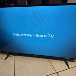 42’’ Hisense Roku HD TV Excellent Condition 
