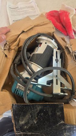 Makita router