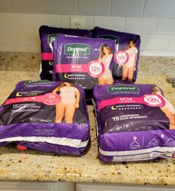 3 Pkgs Depends Size M Unopened