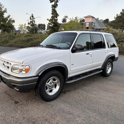 2001 Ford Explorer