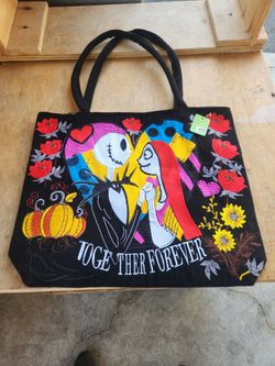 Lindos bolsos de Halloween  diferente dicen̈o($35)tel (contact info removed)