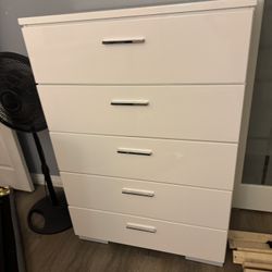 Dresser 5 Drawers