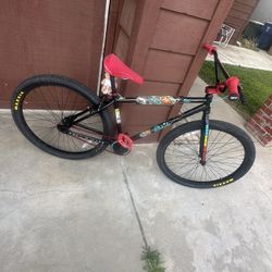 Haro Frame With Se Seat Stem And Maxxis Tires 