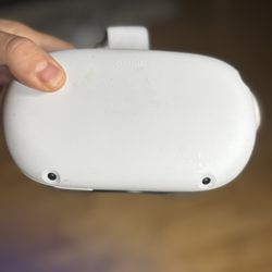 Oculus Quest 2 – Wireless Virtual Reality Headset, All-in-One Gaming