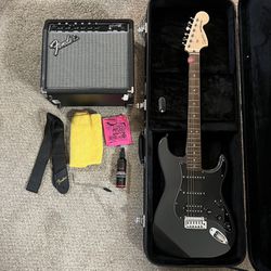 Fender Squier Stratocaster Starter Pack With Case