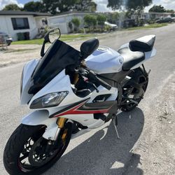 Yamaha R6
