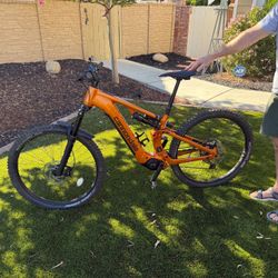 E Mountain Bike