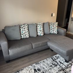 Gray Sectional Couch – Adjustable Chaise (Left or Right)