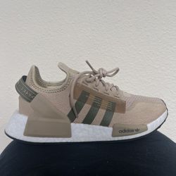 Adidas NMD R1 v2 Beige Tone Focus Olive Sneakers GY1395  Men’s Size 6