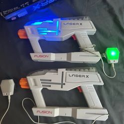 (2)Lazer X Fusion Blasters W Talking Small Vest Targets & 2 Extra F & back Box