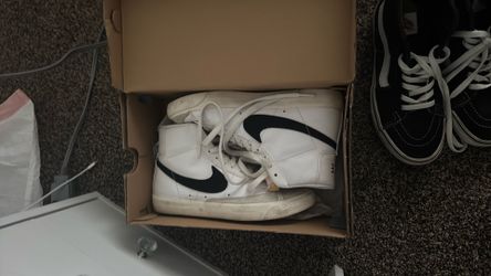 Nike Size 8 Blazers
