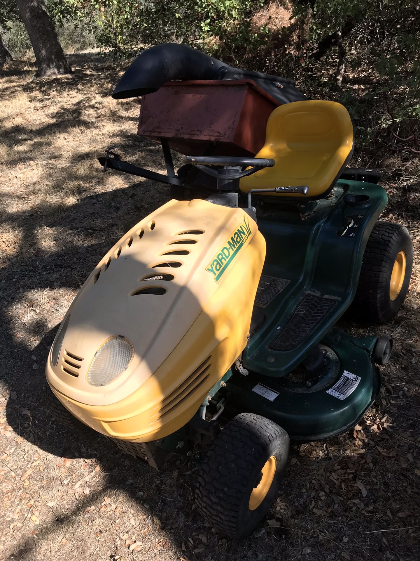 Riding mower and trailer