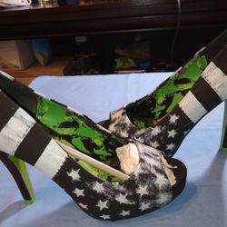 5" Black, White, And Green Abbey Dawn Cone Open Toe Heels, Size 6