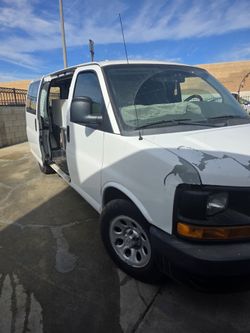 Mobile detailing van