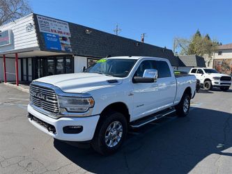2024 RAM 2500 Laramie 6.7 Cummins Diesel 4x4 5 Seater Console