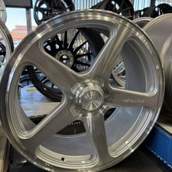 20”x8.5”  STELLA DOLCE WHEELS FOR SALE!!!! 5x114.3