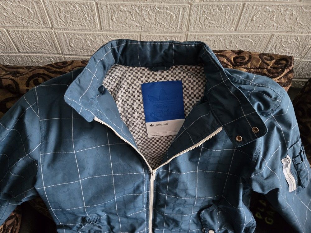 Adidas Original Jacket Good Condition Medium size
