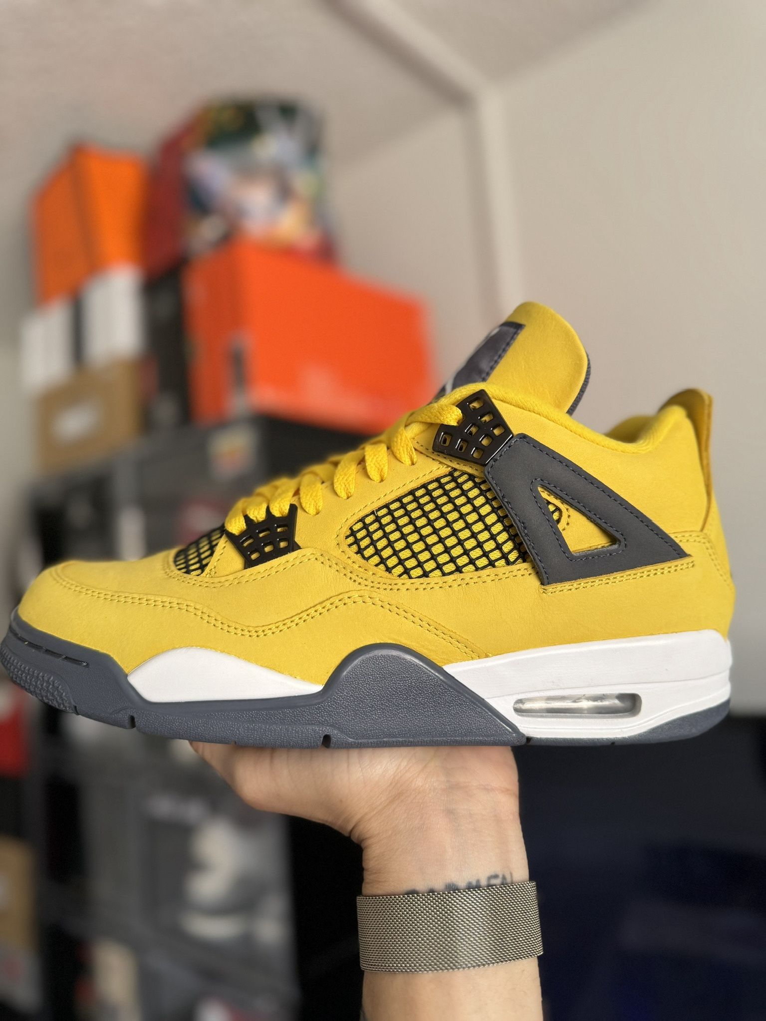 Air Jordan 4 ‘Lightning’