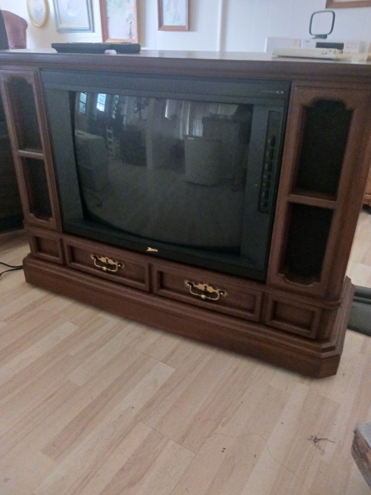 Rare Zenith Surround Sound TV