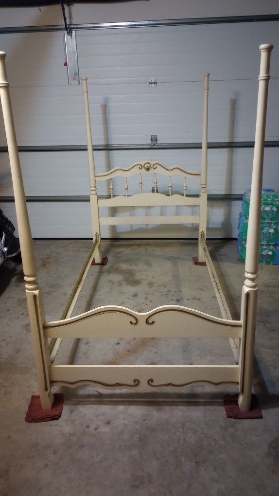Twin Size Canopy Bed Frame