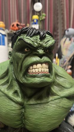 Hulk mini bust with wall hanger custom statue NOT SIDESHOW XM STUDIOS PRIME1 QUEEN STUDIOS