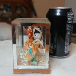 Vintage Japanese Geisha  Doll In A 4 In Glass Case