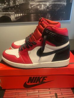 Air Jordan 1 Retro Red Size 11 