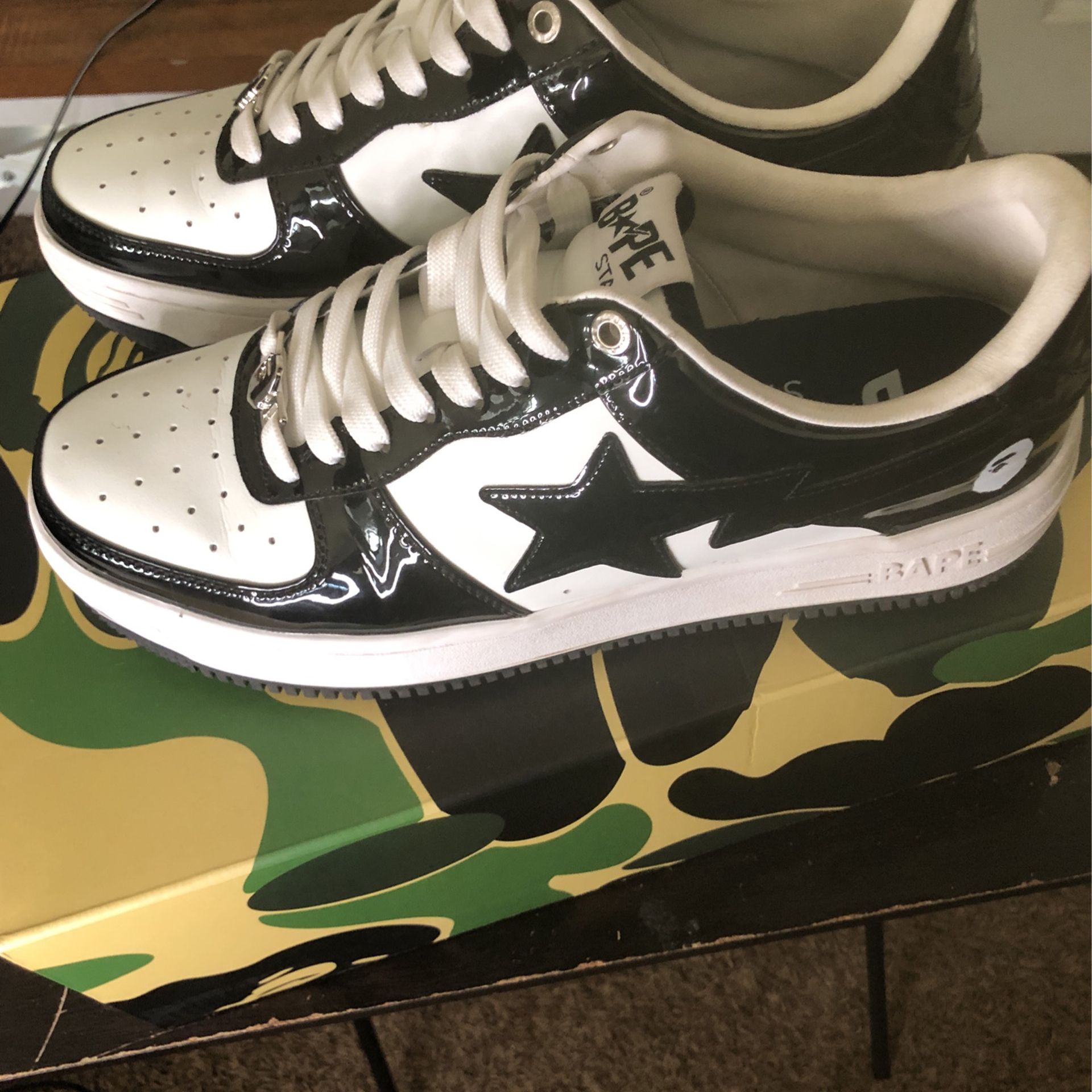 Black And White Bapestas Shoes for Sale in Victorville, CA - OfferUp