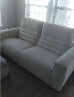 Archer 81" Power Reclining Sofa (Wayfair $1150+) - Moving Sale