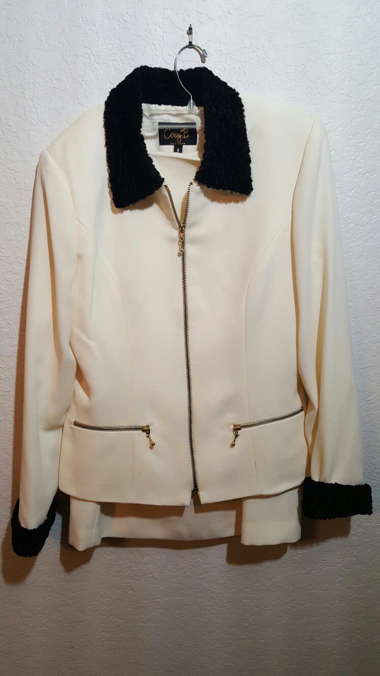Woman's Jacket and Skirt, Office White, Size 8