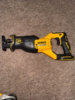 DEWALT Reciprocating Saw
